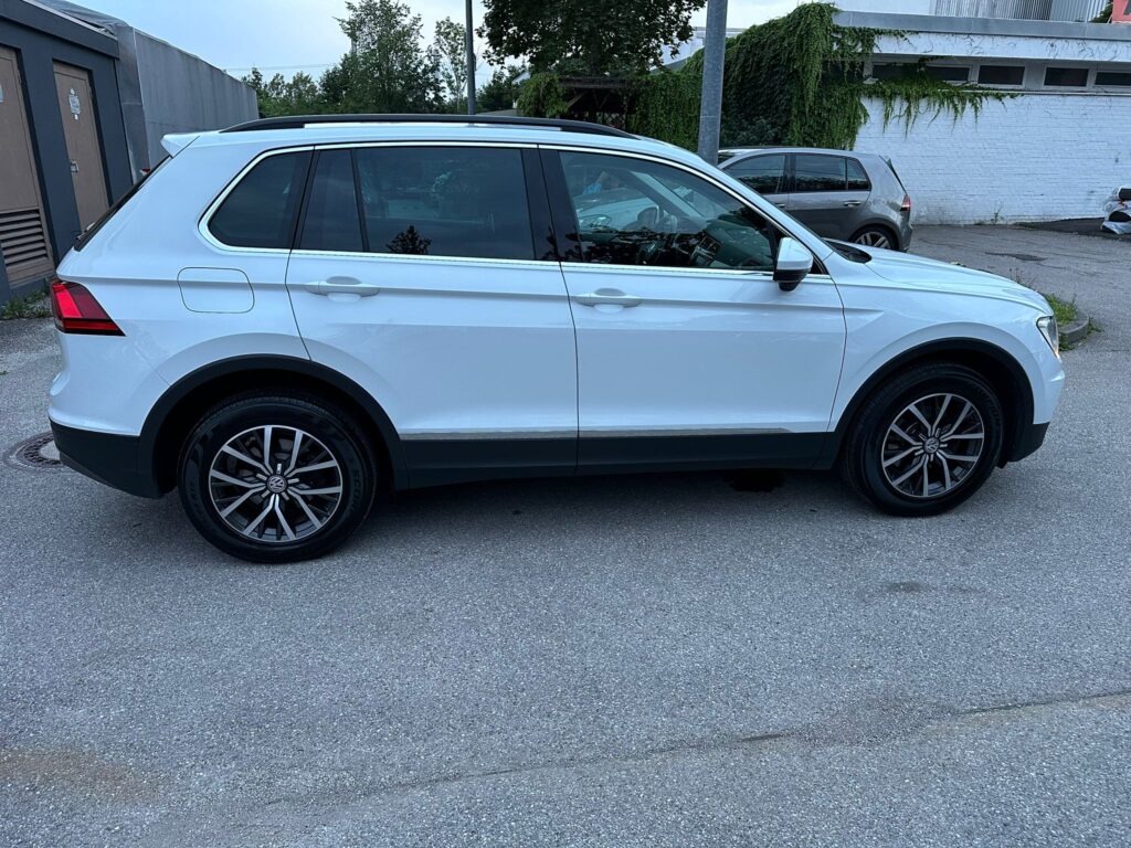 Vw Tiguan 2.0 TDI 4 Motion *Virtualni ekran*Automatik*