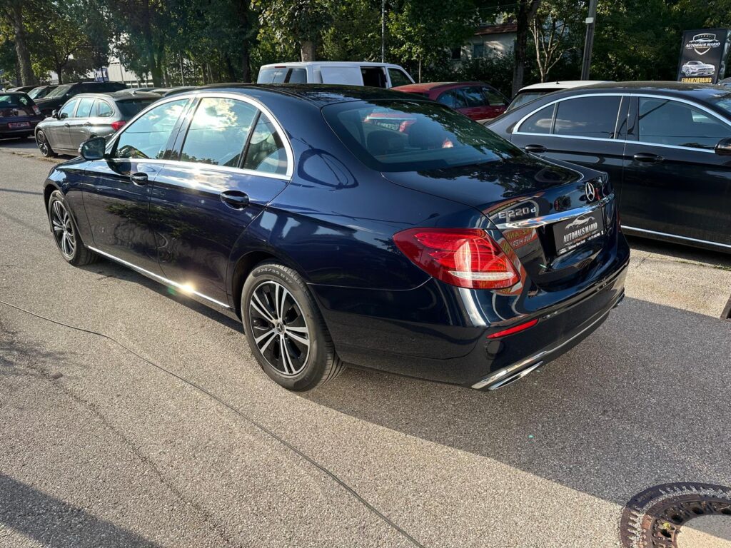 Mercedes-Benz E 220d *Automatik*Panorama*