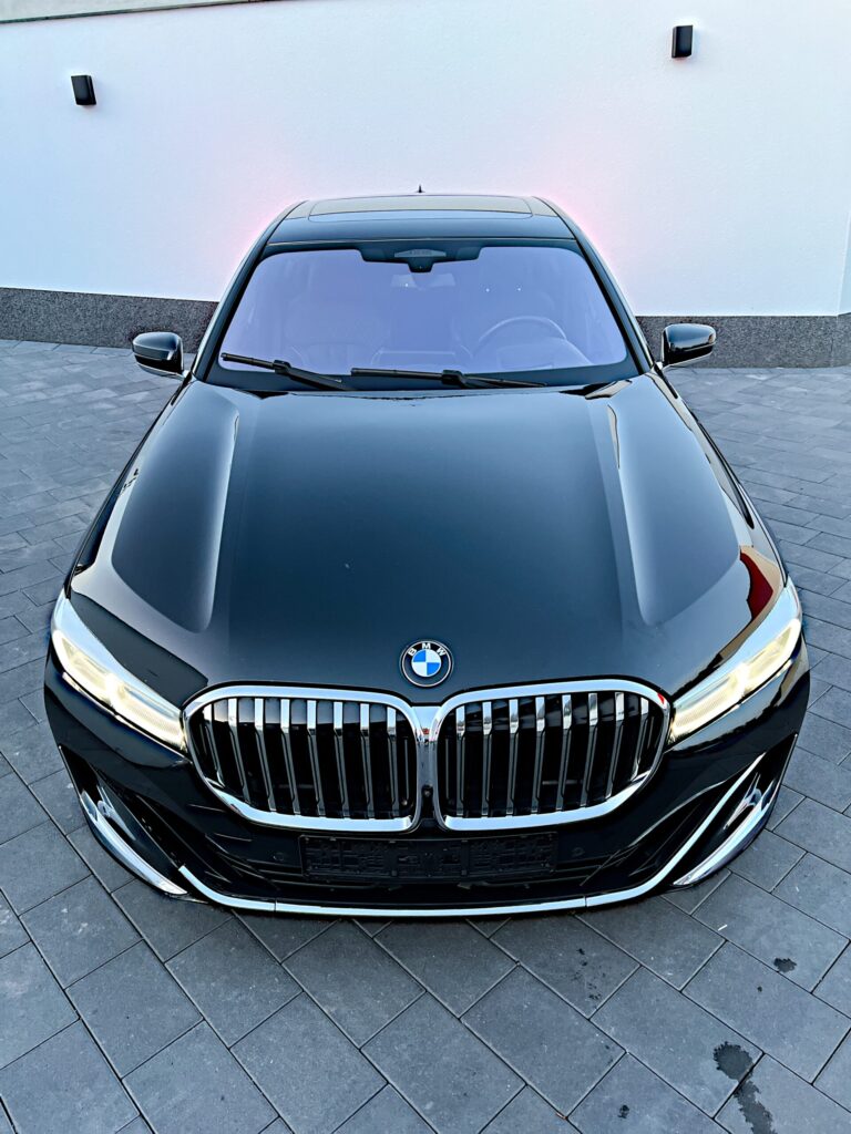 BMW 750i xDrive Lang