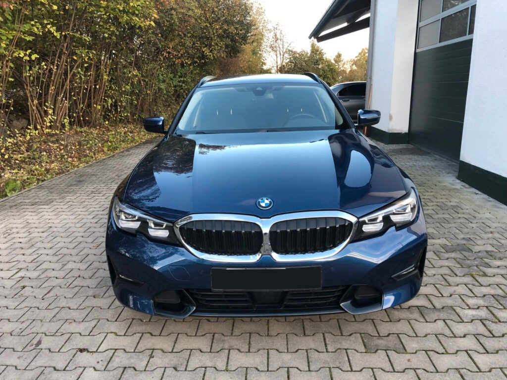 BMW 320d Touring Advantage *LED*Digital Cocpit*