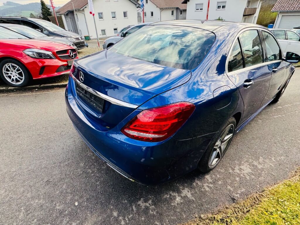 Mercedes-Benz C220d BlueTec AMG Paket *Šiber*