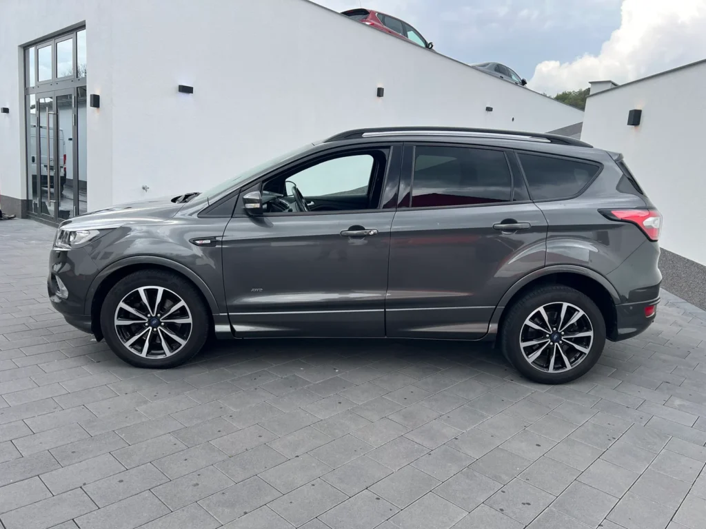 Ford Kuga 2.0 ST-line