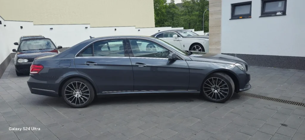 Mercedes-Benz E200 BlueTec Avantgarde