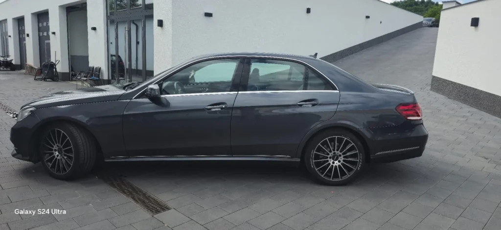 Mercedes-Benz E200 BlueTec Avantgarde