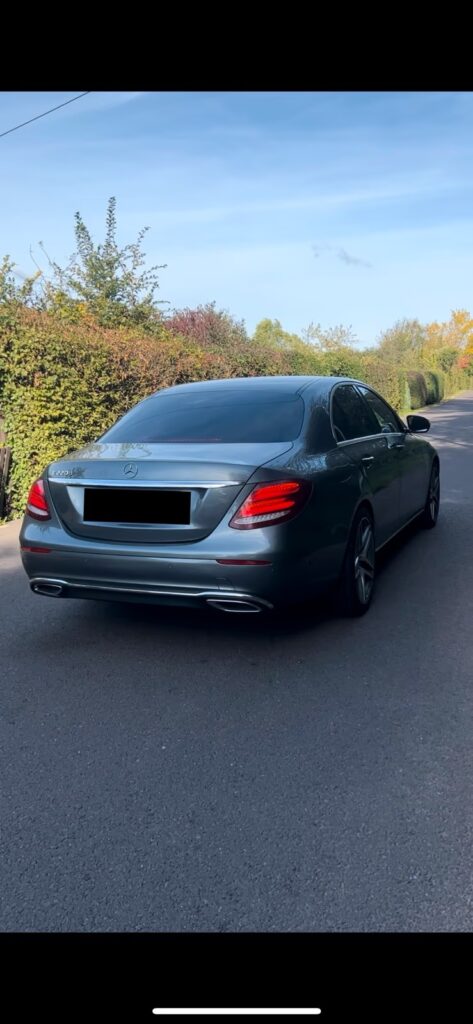 Mercedes-Benz E 220 D AMG Line