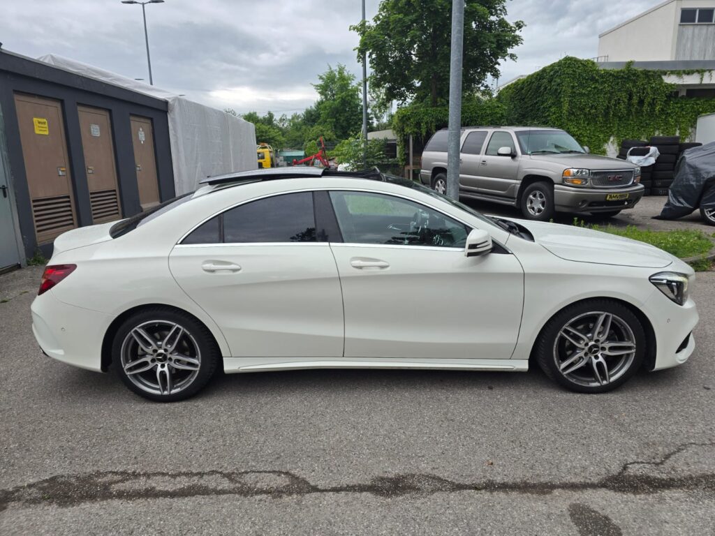 Mercedes CLA 200d *AMG optic*Panorama