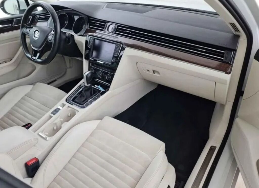 Volkswagen Passat 4 Motion DSG *Navi*