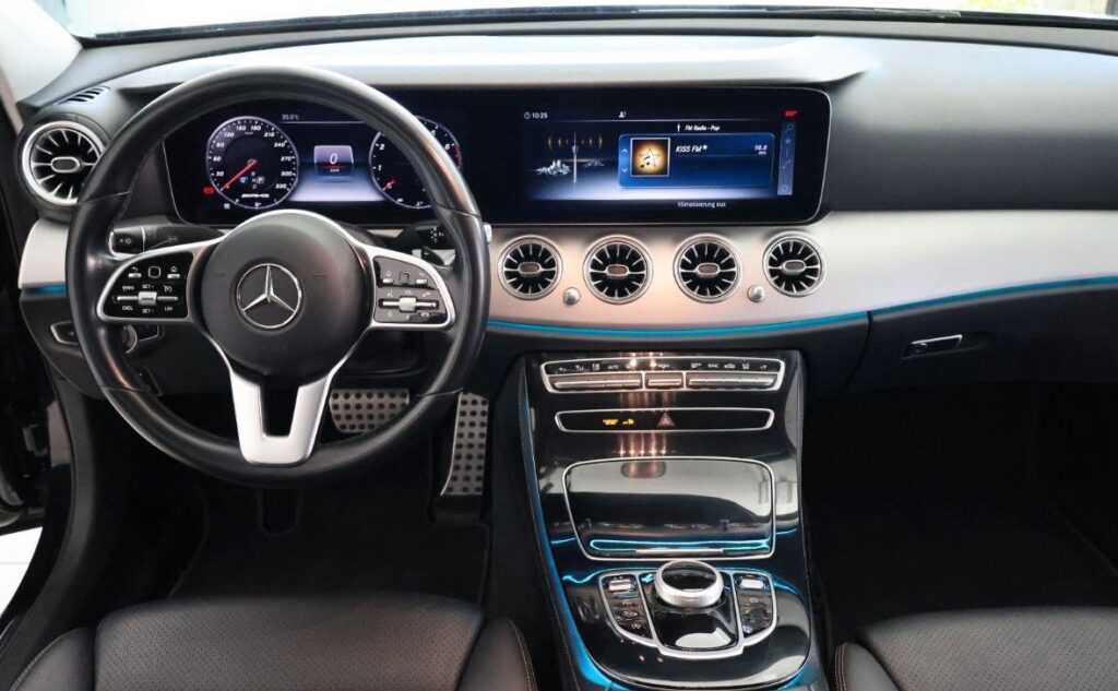 Mercedes Benz E 200 *Digital Cockpit*CarPlay*Kamera*