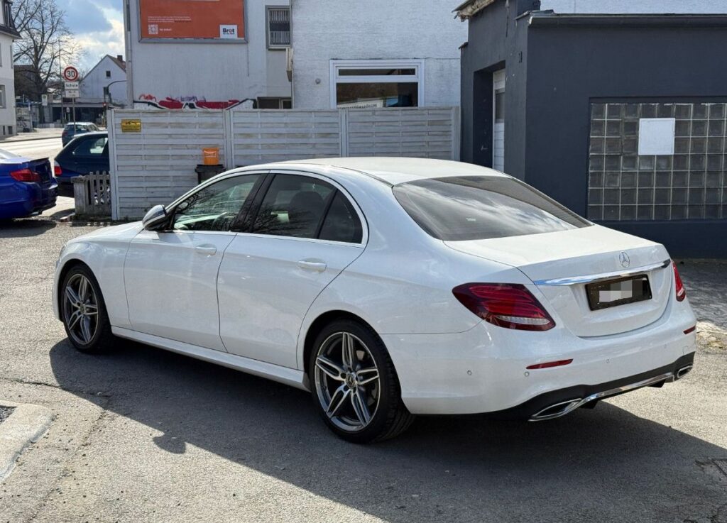 Mercedes-Benz E 200 d AMG