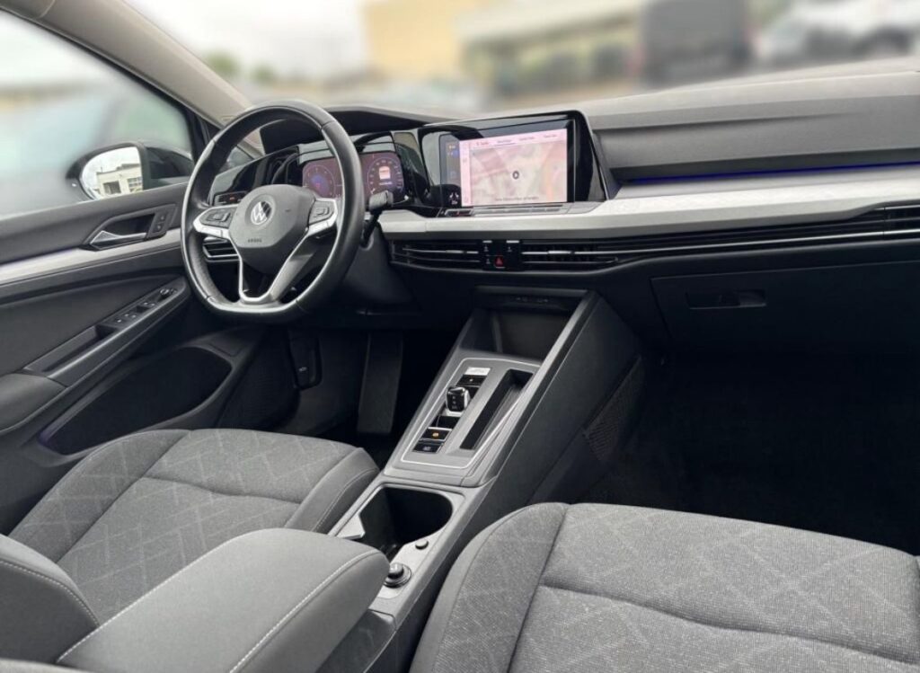 Volkswagen Golf 8 2.0 TDI Life *Navi*Led*