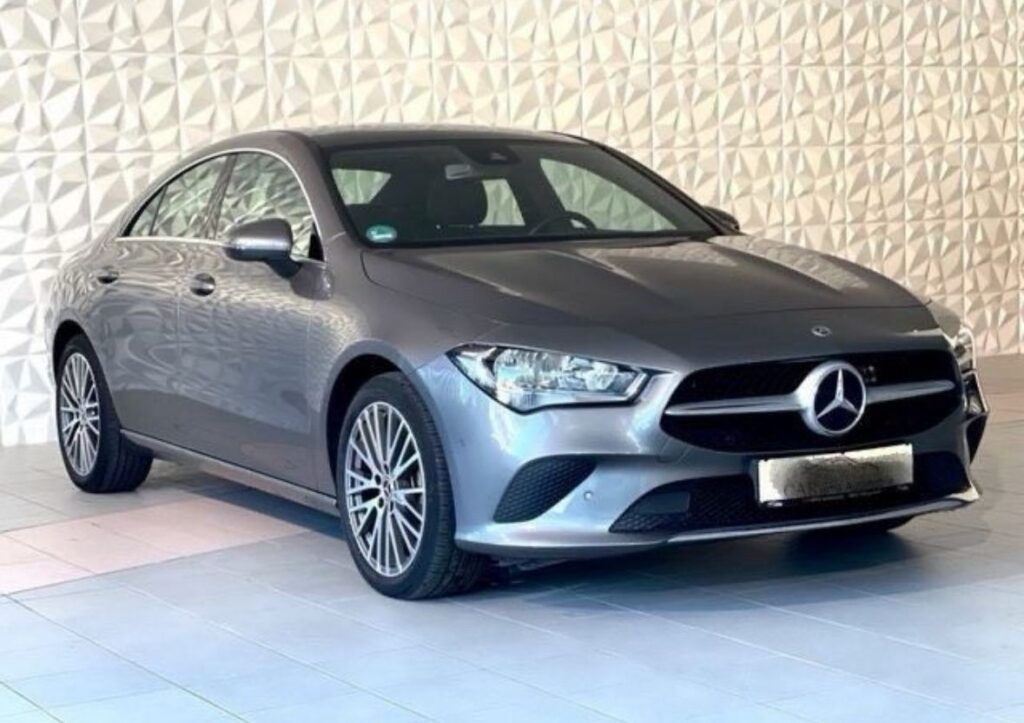 Mercedes CLA 200 *Park Assistent*Kamera*Navi
