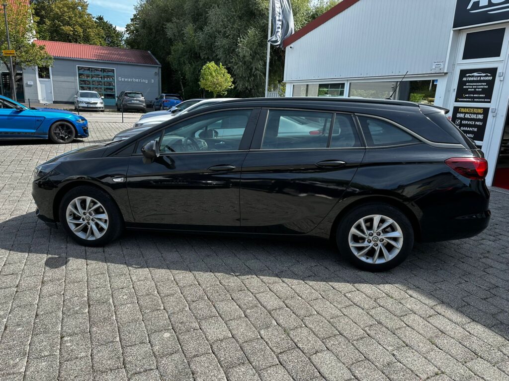Opel Astra Sports Tourer *CarPlay*