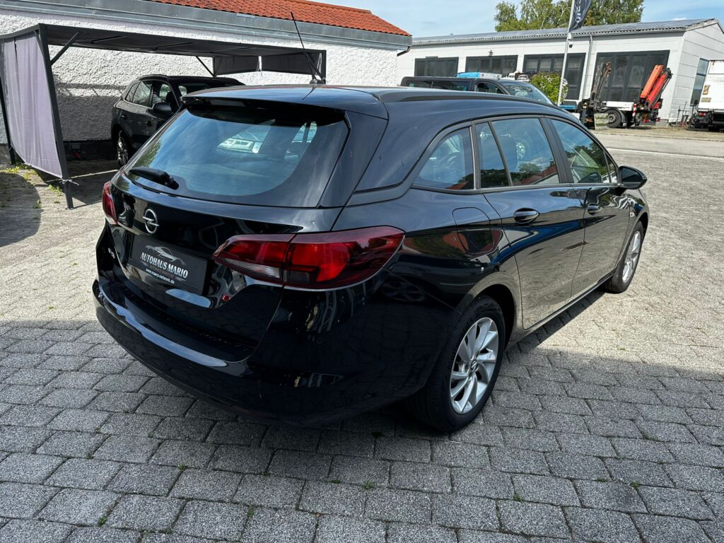 Opel Astra Sports Tourer *CarPlay*