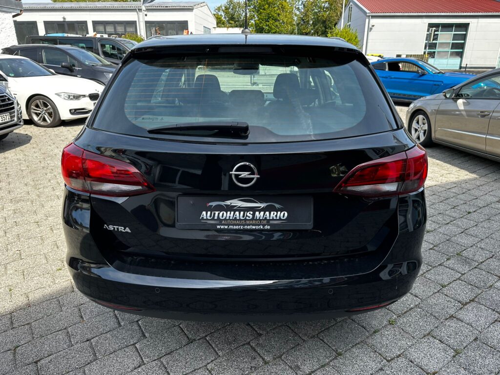 Opel Astra Sports Tourer *CarPlay*