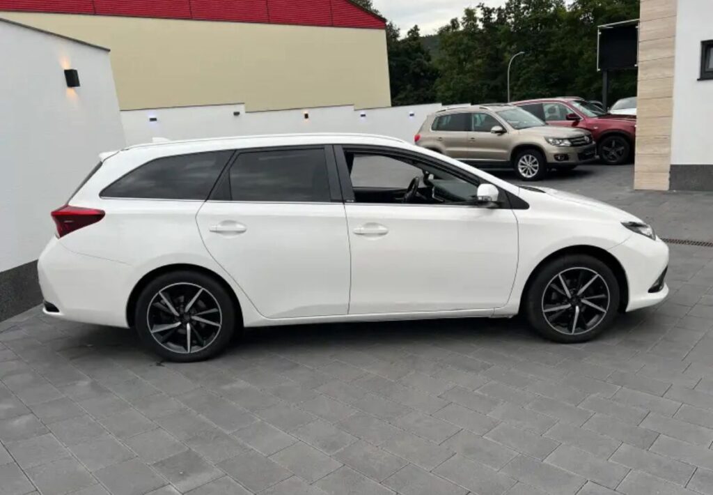 Toyota Auris 1.2 Turbo Touring Sports