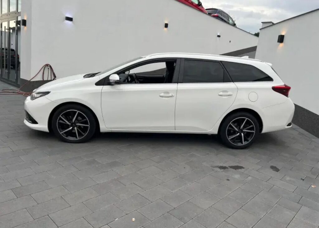 Toyota Auris 1.2 Turbo Touring Sports