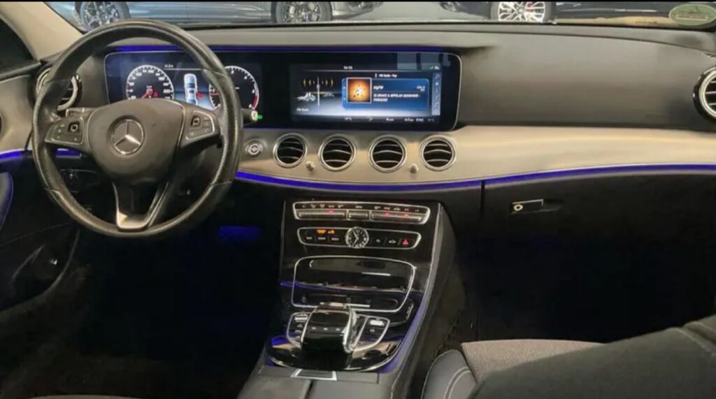 Mercedes-Benz E 220 D 9G-Tronic