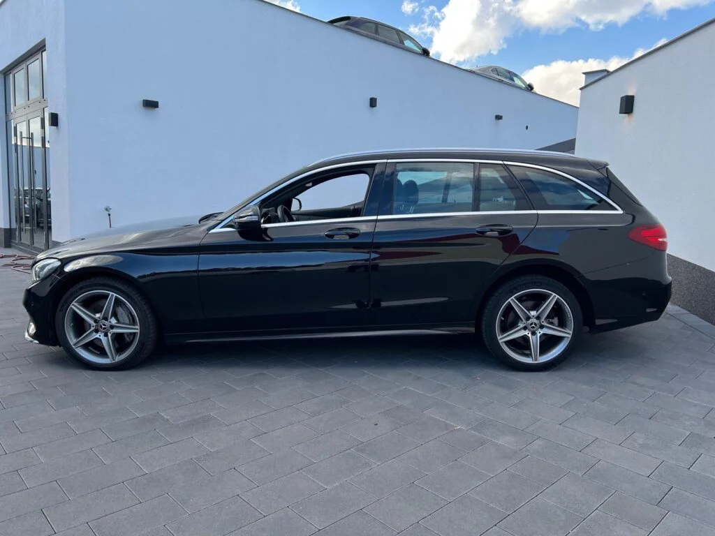 Mercedes-Benz C400