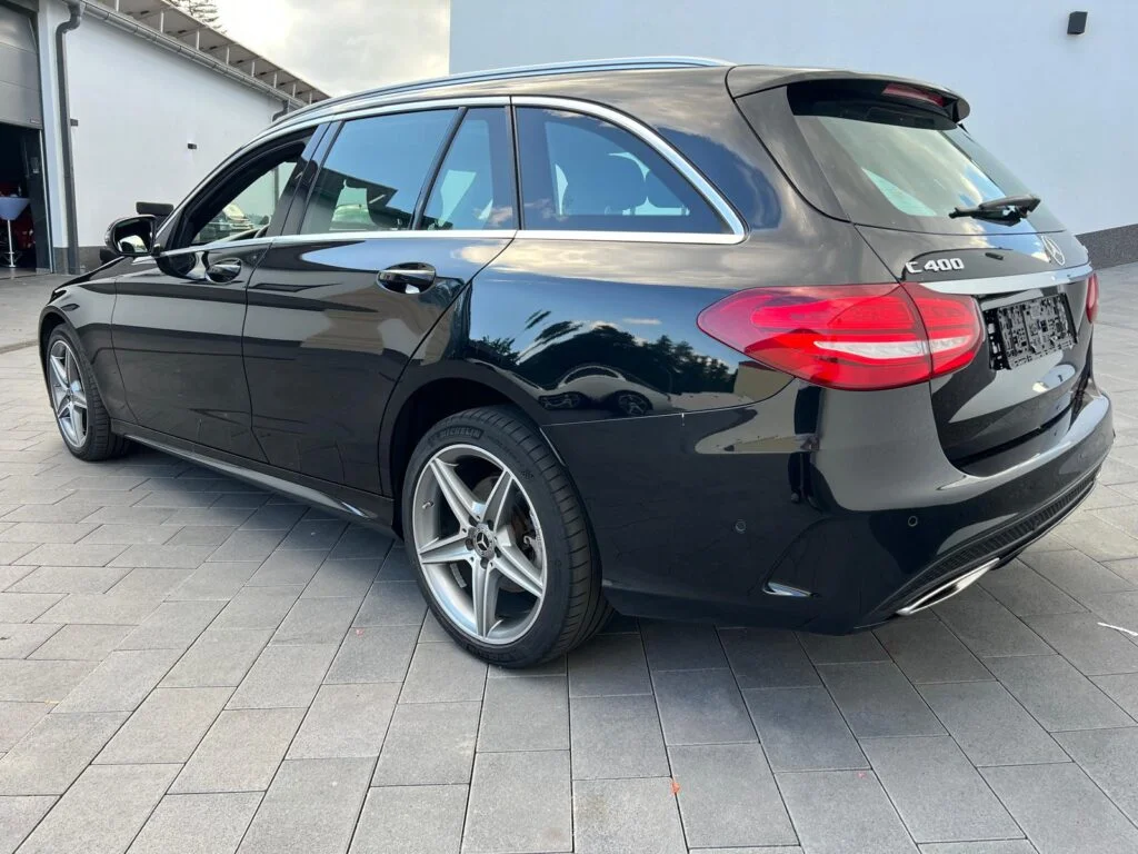 Mercedes-Benz C400