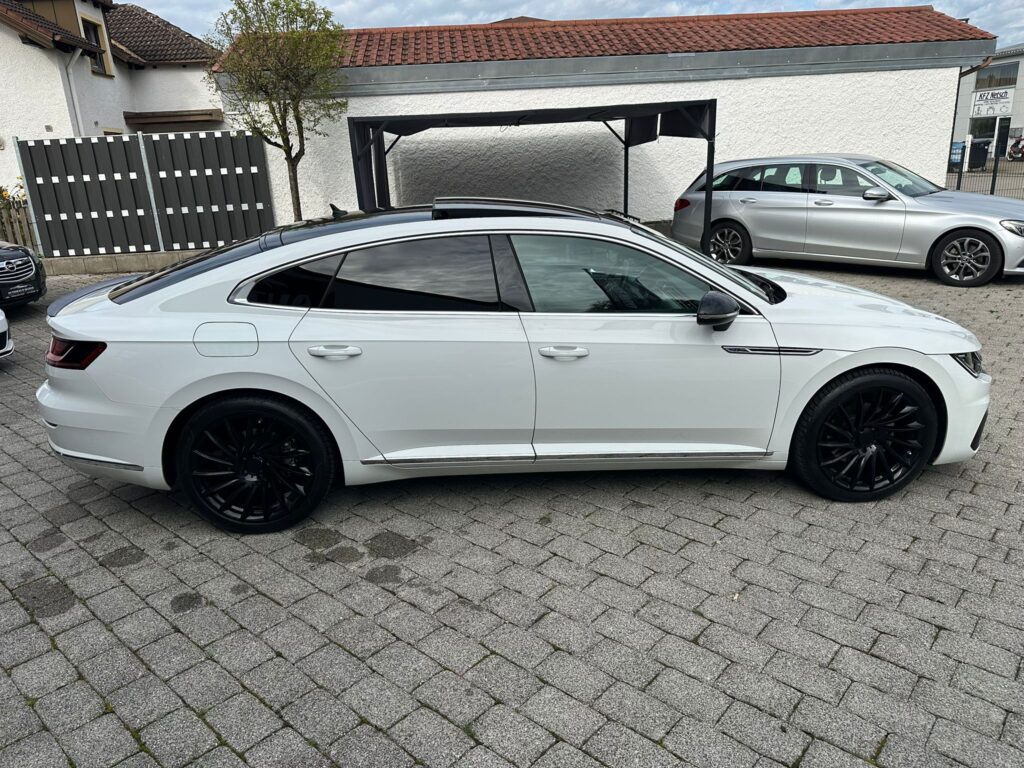 Volkswagen Arteon 2.0 TDI *Panorama*Digital Cocpit*