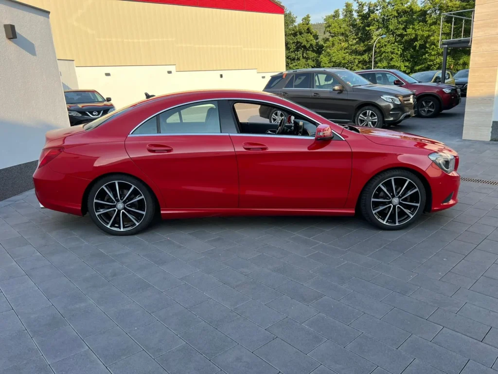 Mercedes-Benz CLA