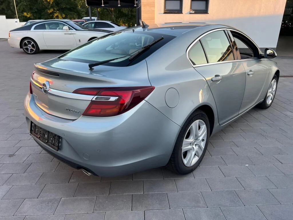 Opel Insignia 2.0 TURBO X