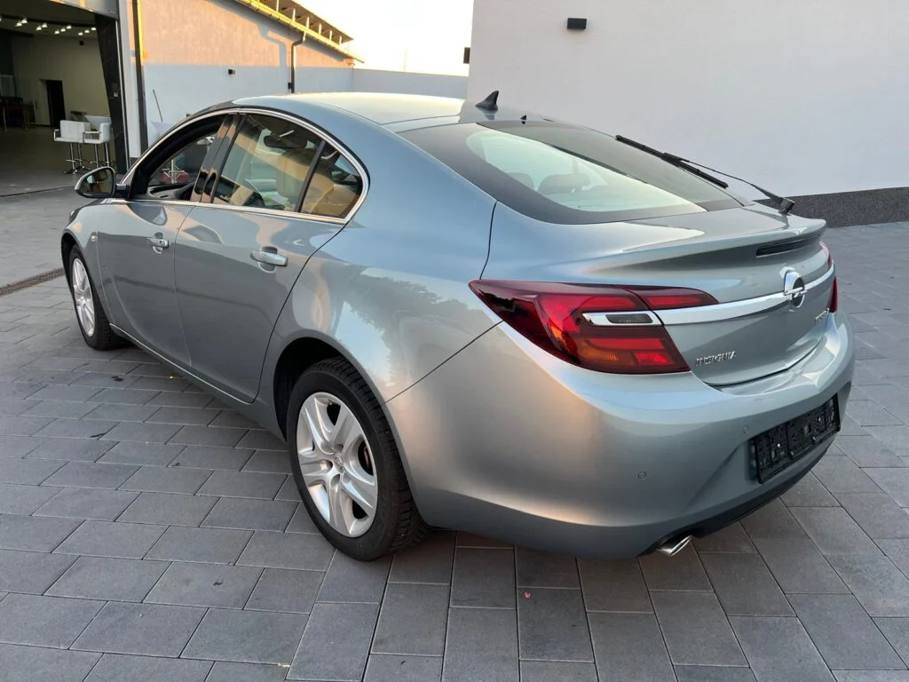 Opel Insignia 2.0 TURBO X