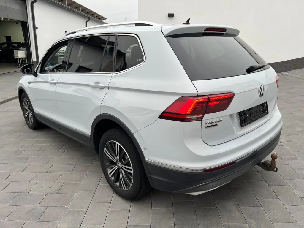 Volkswagen Tiguan 2.0TDI *R-line*7 sjedala*Digital Cockpit*