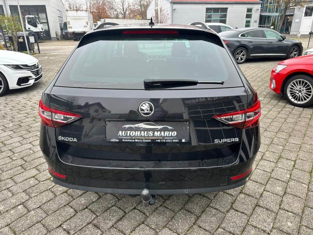 Skoda Superb 2.0 TDI DSG *Kamera*Navigacija*