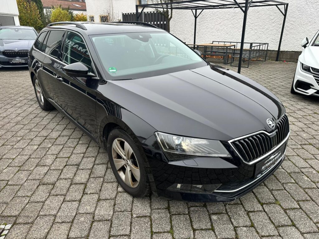 Skoda Superb 2.0 TDI DSG *Kamera*Navigacija*