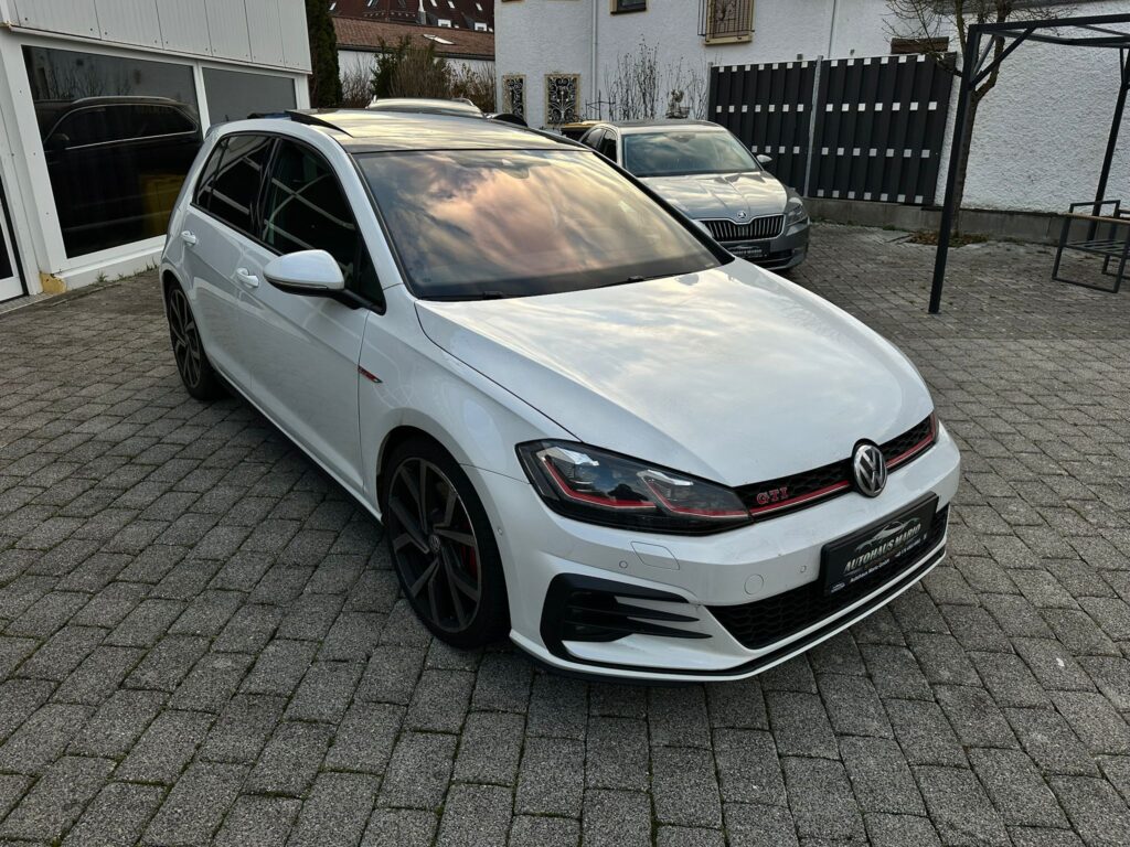 Golf 7.5 GTI *Digital Cockpit*Kamera*Zvjezdano Nebo*
