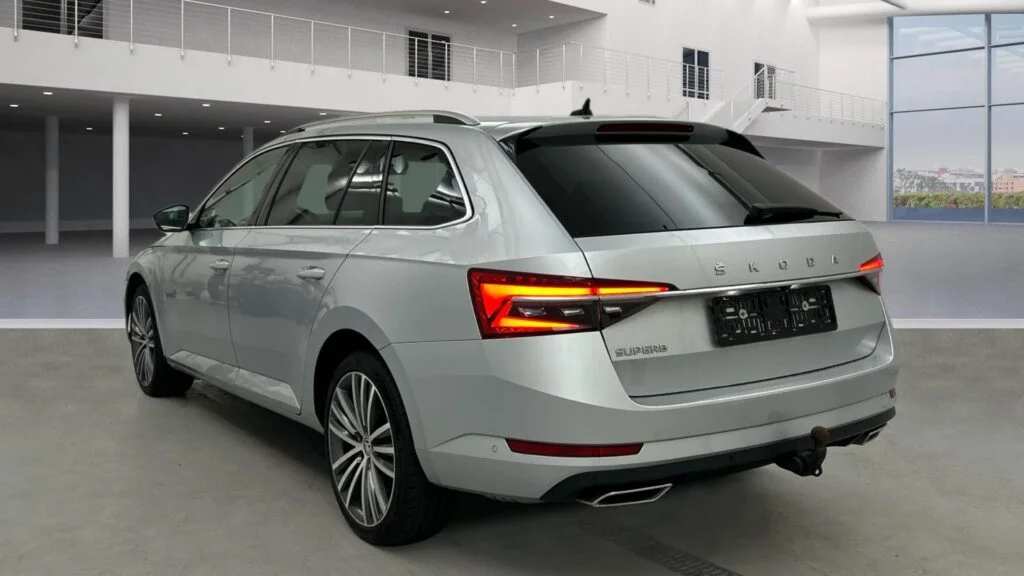 Skoda Superb 2.0 TSI BUSINESS EXECUTIVE *4WD*Digital Cockpit*