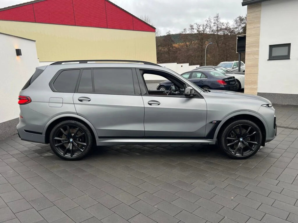 BMW X7 M60 i