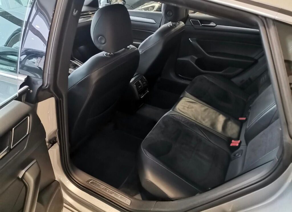 Volkswagen Arteon 2.0 TDI R-line Full *Digital Cocpit*