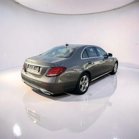 Mercedes E220 Avantgarde *Kamera*