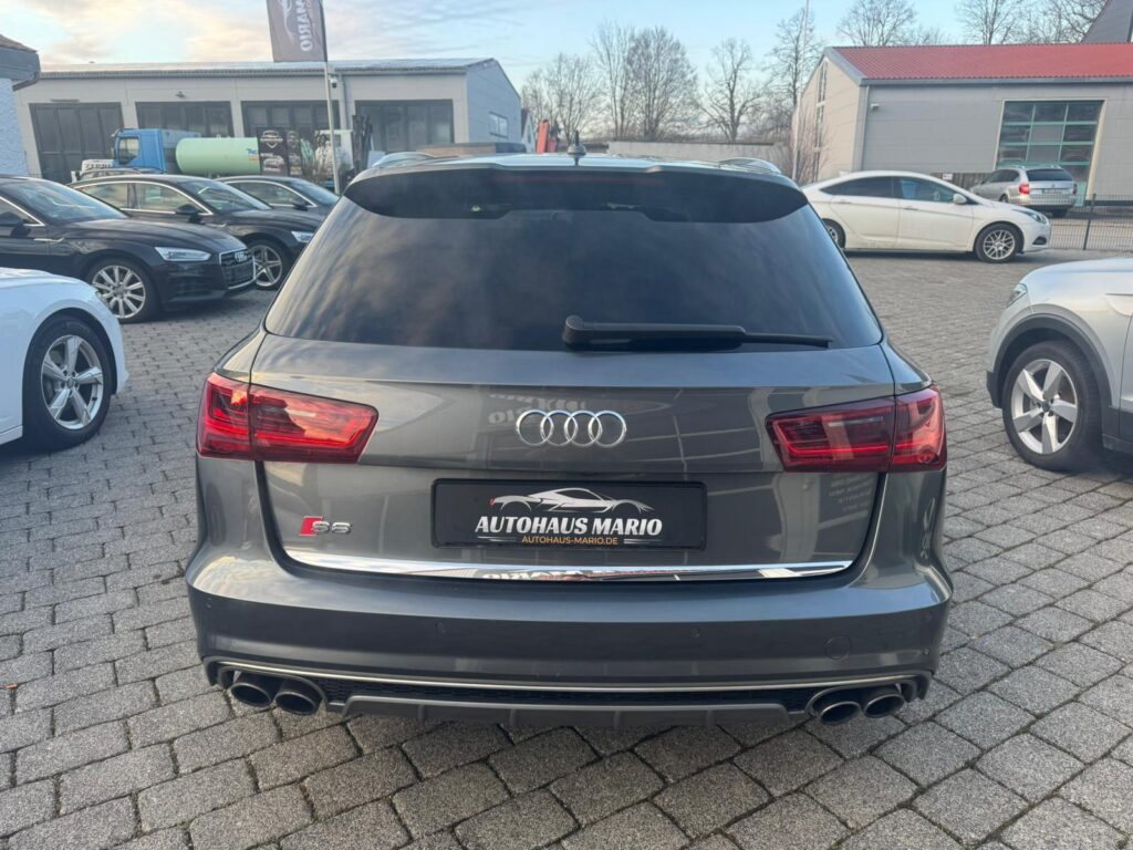 AUDI S6 AVANT