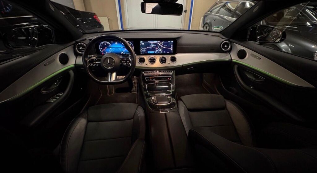 Mercedes E200 Amg-Line *Digital Cockpit*