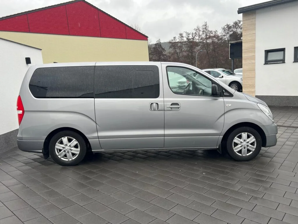Hyundai H-1 Travel *8 Sjedala*
