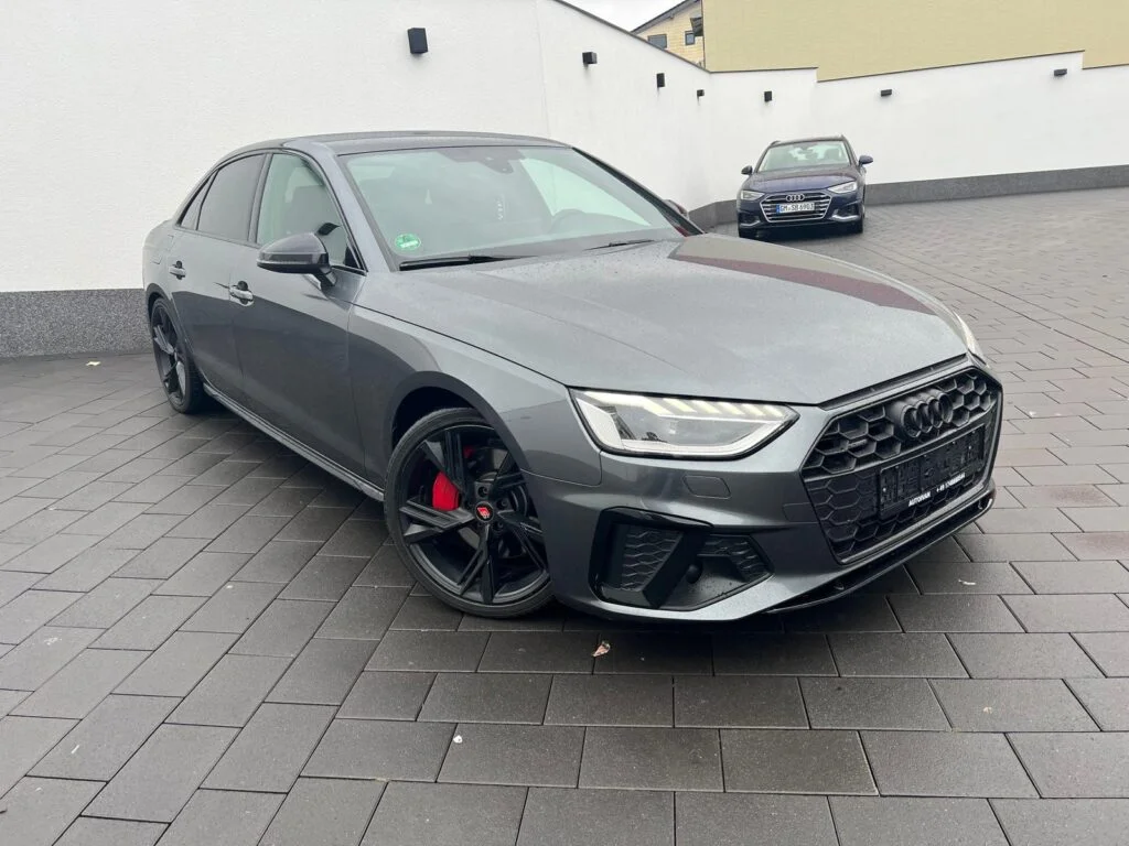 Audi A4 S line *Quattro*Digital Cockpit*