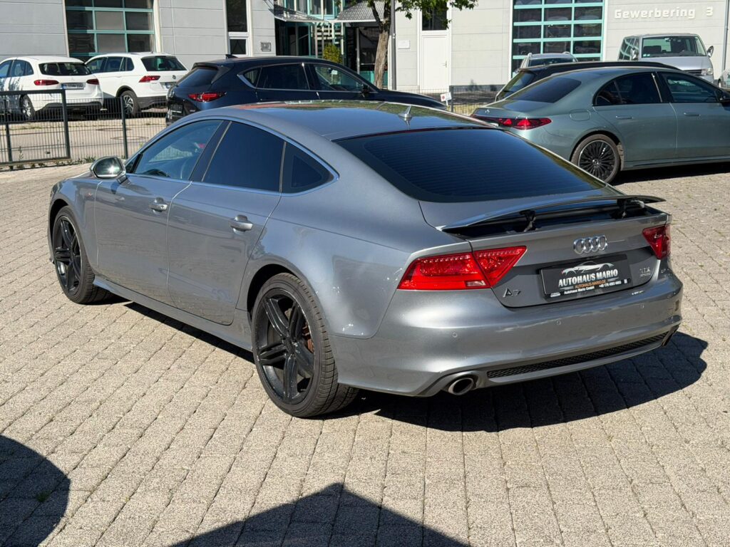Audi A7 Quattro *F1*
