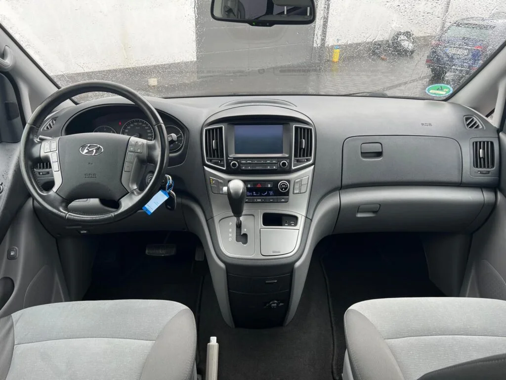 Hyundai H-1 Travel *8 Sjedala*
