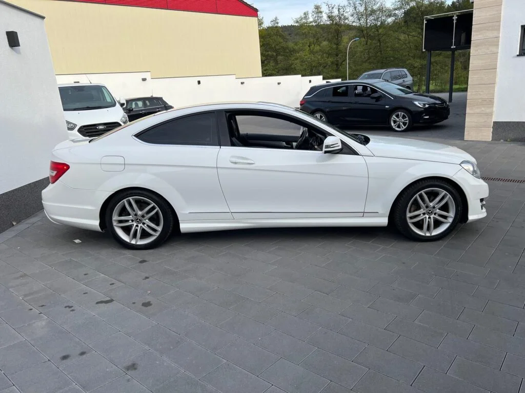 Mercedes-Benz C 220 Coupe