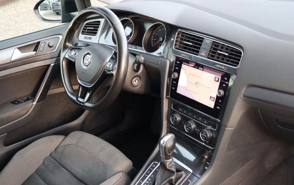Volkswagen Golf DSG *Kamera*