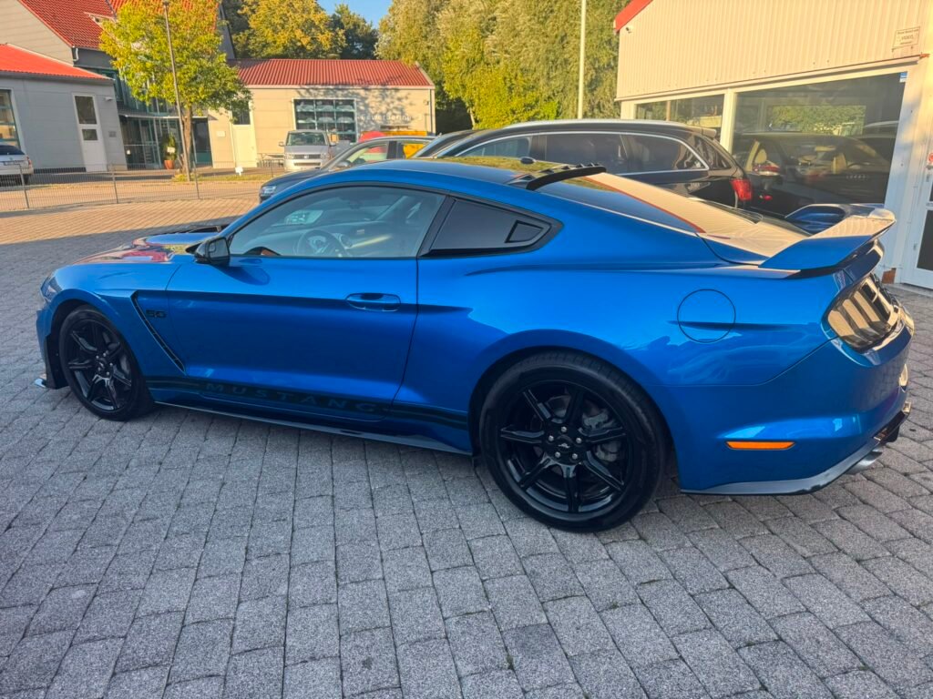 Ford Mustang GT Fastback 5.0