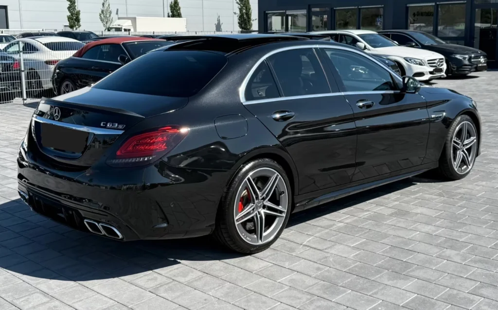 Mercedes-Benz C 63 AMG