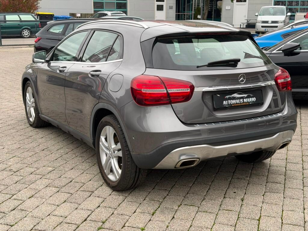 Mercedes-Benz GLA 180 *Kamera*