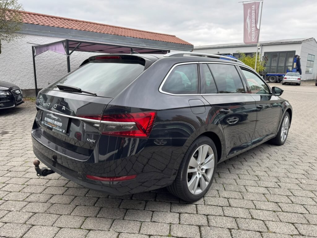 Skoda Superb Premium Edition 4×4 *Digital Cockpit*